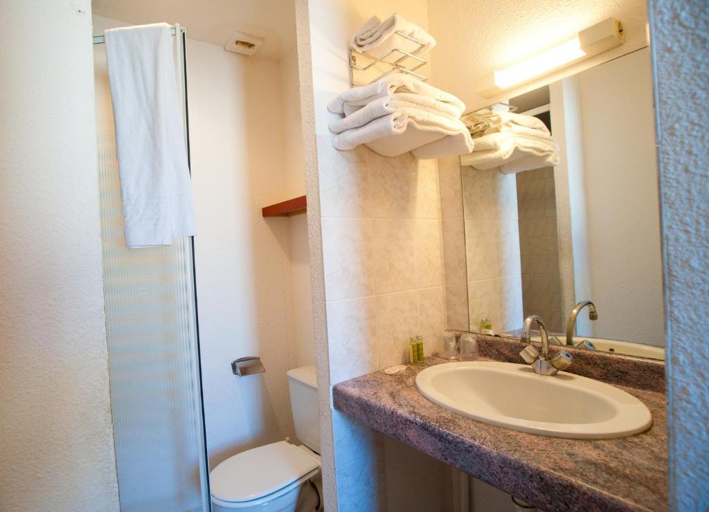 Citotel Hotel Le Commerce Sévérac-le-Château Quarto foto
